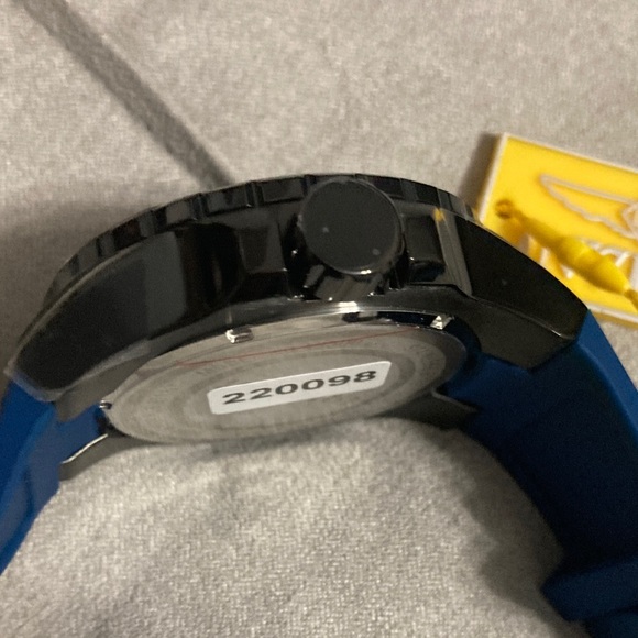 Invicta Aviator
Men 50mm Stainless Steel Black Blue dial VD78 Quartz 49300 - Picture 5 of 7